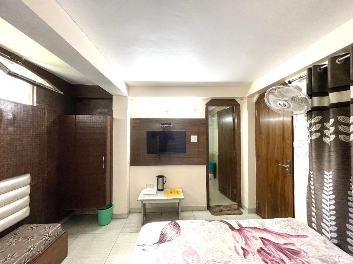 Hotel Prince ! Nainital Mall Road-Prime-Location In-Front-Of-Naini-Lake Hygiene-And-Spacious-Room מראה חיצוני תמונה