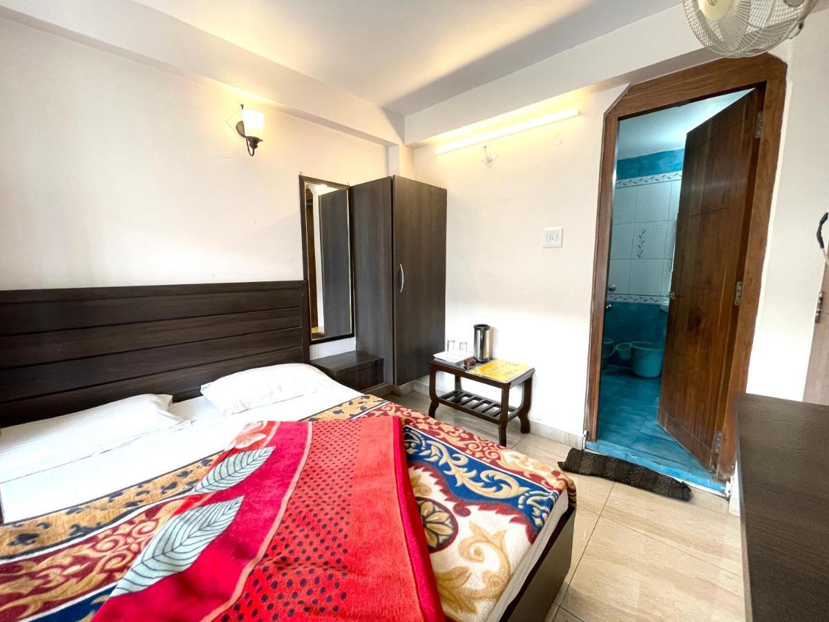 Hotel Prince ! Nainital Mall Road-Prime-Location In-Front-Of-Naini-Lake Hygiene-And-Spacious-Room מראה חיצוני תמונה